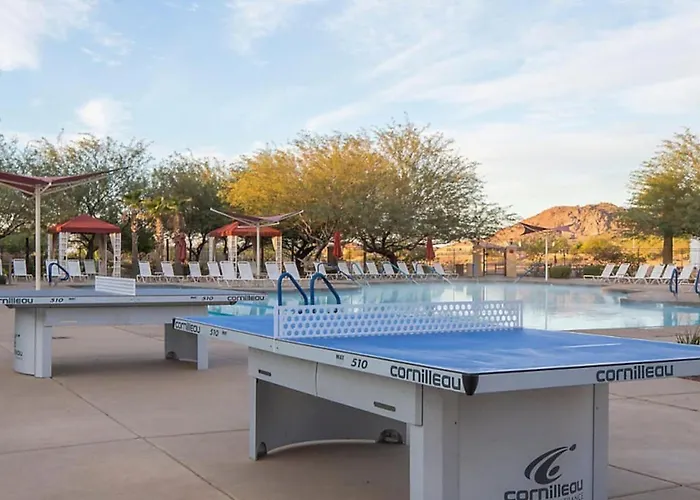 Have The Family Enjoy A 3 Story Waterslide In A Setting In 2bd Holiday home *